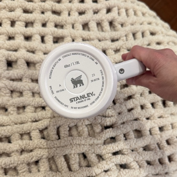 Stanley Classic rose quartz Mug with Handle - Picture 3 of 7